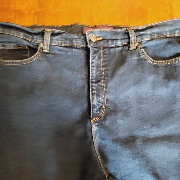 Gloria Vanderbilt ~ Size 16 ~ “Amanda” Style ~ Excellent Condition - Picture 2 of 5